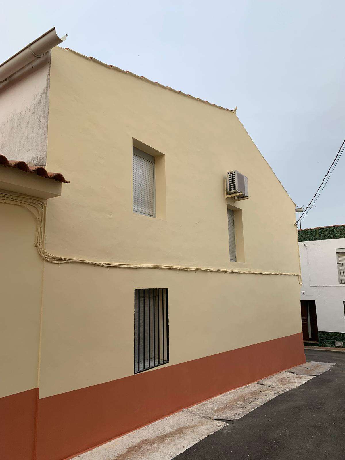 WhatsApp Image 2025-11-04 at 21.19.02 (1)